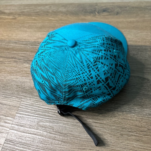 Oakley Shade Me Women's Hat Blue/Black/Graphite Adjustable Buckle Hat‎ - Picture 8 of 9